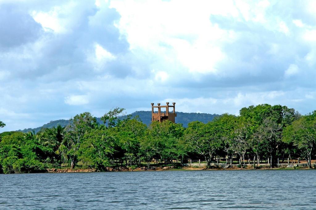 Hotel The Yala Adventure Tissamaharama Zewnętrze zdjęcie