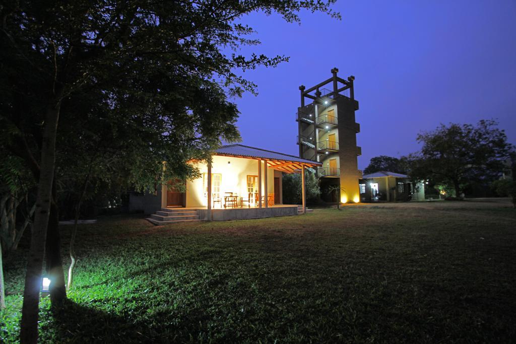 Hotel The Yala Adventure Tissamaharama Zewnętrze zdjęcie