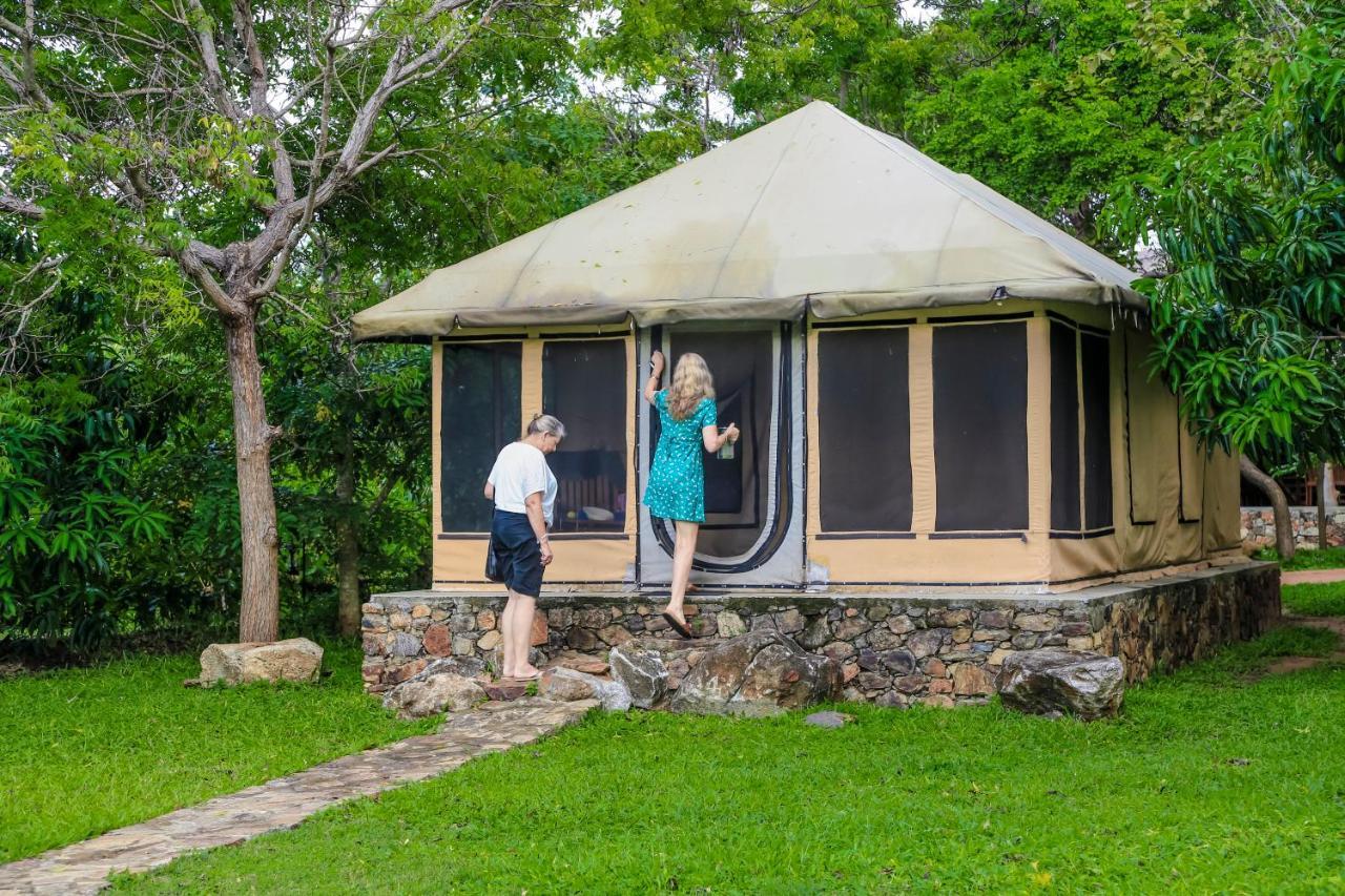 Hotel The Yala Adventure Tissamaharama Zewnętrze zdjęcie